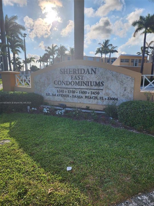 For Sale: $259,000 (2 beds, 2 baths, 1022 Square Feet)