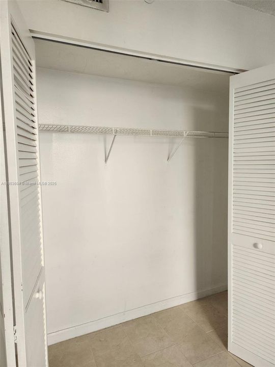 For Sale: $259,000 (2 beds, 2 baths, 1022 Square Feet)