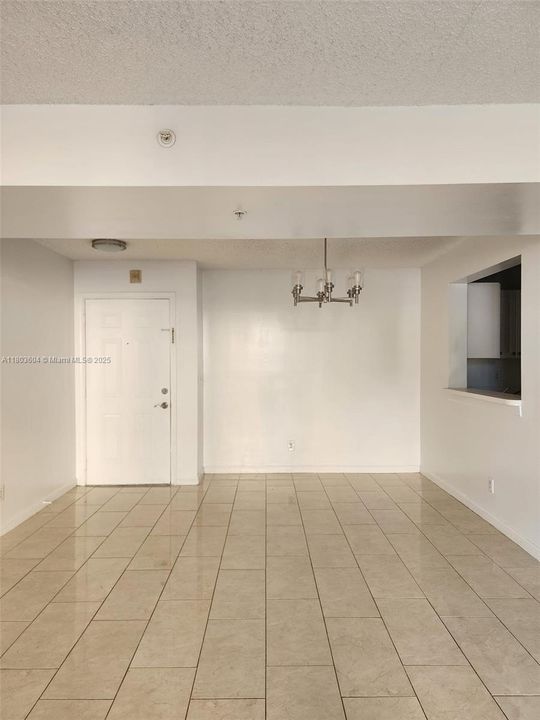 For Sale: $259,000 (2 beds, 2 baths, 1022 Square Feet)