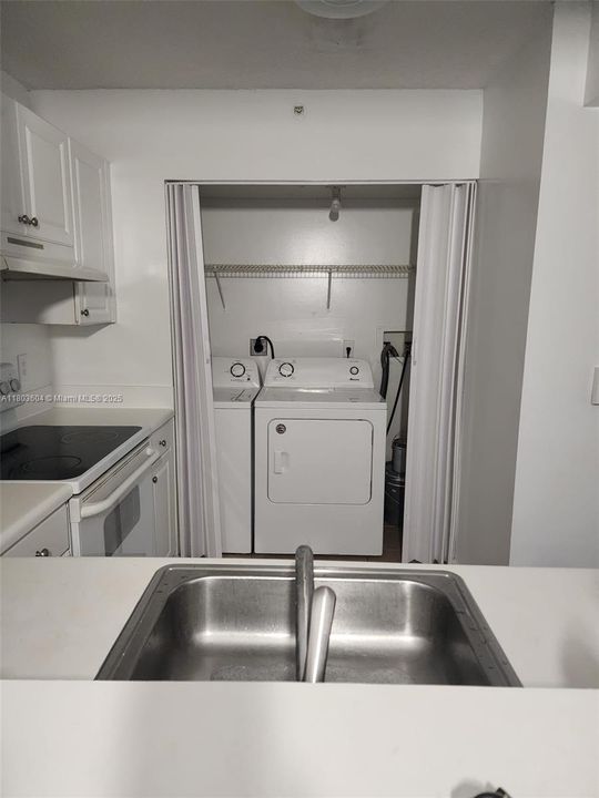 For Sale: $259,000 (2 beds, 2 baths, 1022 Square Feet)