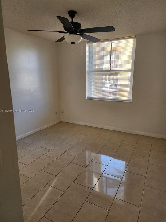 For Sale: $259,000 (2 beds, 2 baths, 1022 Square Feet)