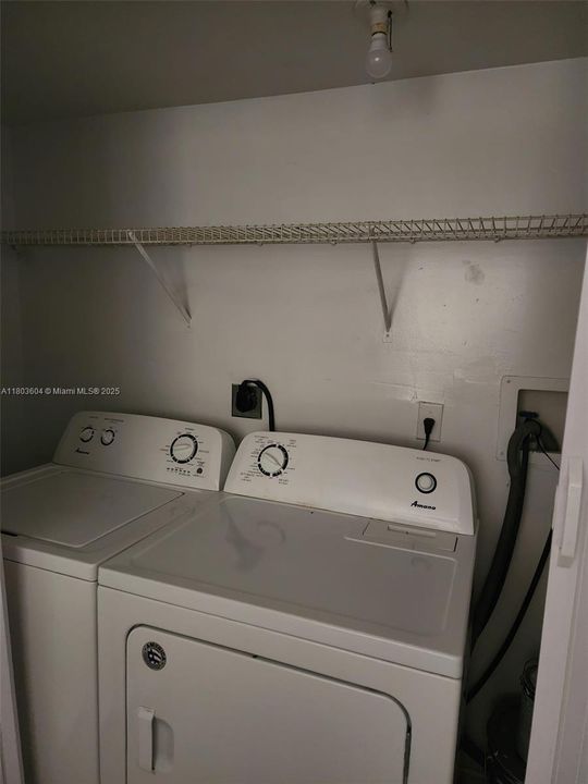 For Sale: $259,000 (2 beds, 2 baths, 1022 Square Feet)