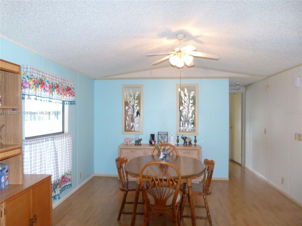 待售: $132,500 (2 贝兹, 2 浴室, 1138 平方英尺)