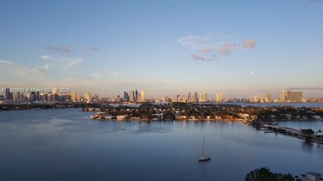 En Venta: $1,695,000 (2 camas, 2 baños, 1440 Pies cuadrados)