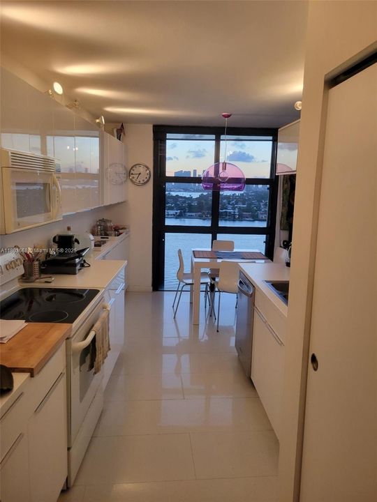 En Venta: $1,695,000 (2 camas, 2 baños, 1440 Pies cuadrados)