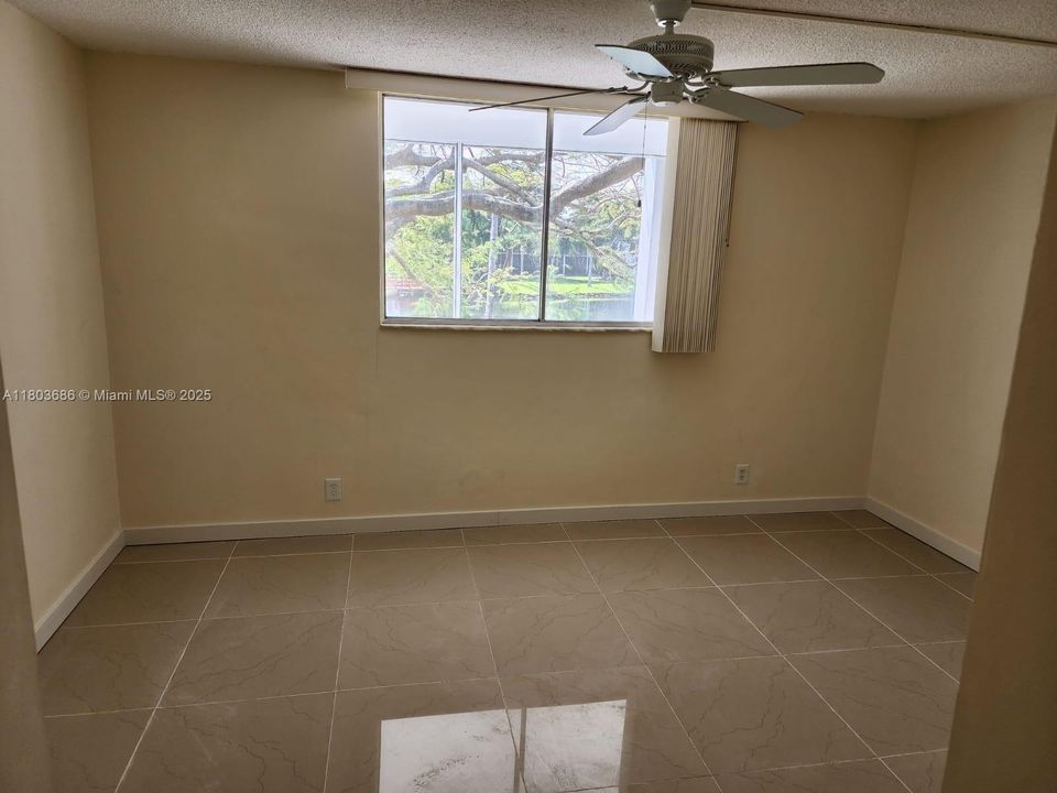 最近租的: $1,700 (2 贝兹, 2 浴室, 1040 平方英尺)