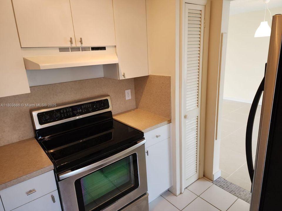 最近租的: $1,700 (2 贝兹, 2 浴室, 1040 平方英尺)