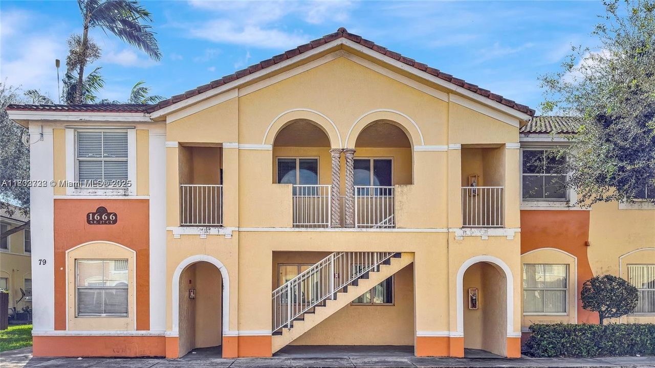 Recently Rented: $2,150 (3 beds, 2 baths, 1182 Square Feet)