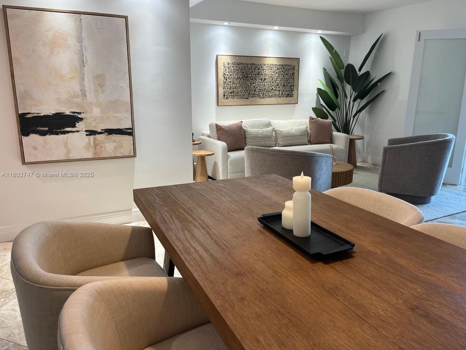 For Sale: $750,000 (1 beds, 1 baths, 760 Square Feet)