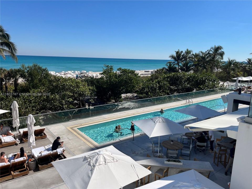 For Sale: $750,000 (1 beds, 1 baths, 760 Square Feet)