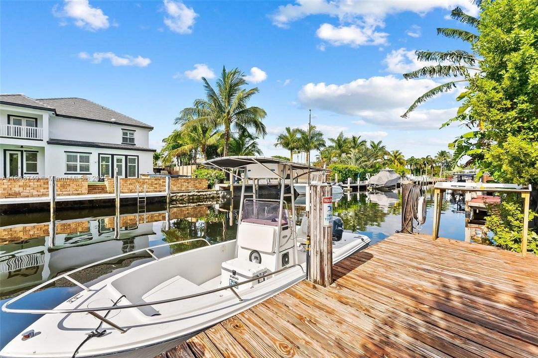 Recently Sold: $925,000 (3 beds, 3 baths, 1402 Square Feet)
