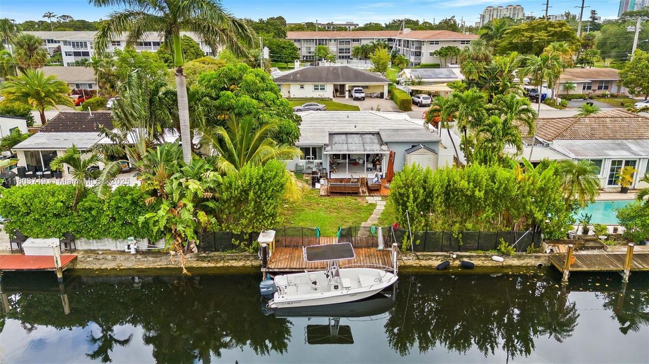 Recently Sold: $925,000 (3 beds, 3 baths, 1402 Square Feet)