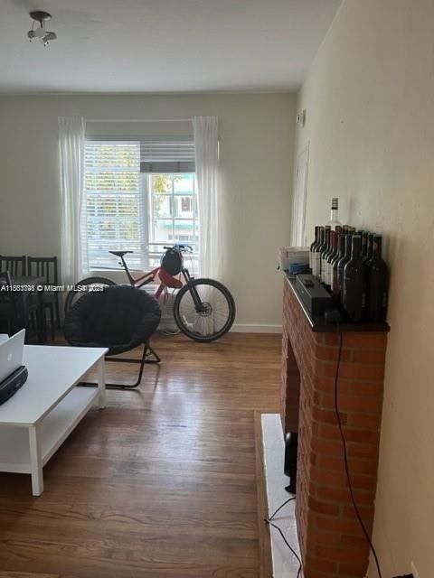 Active With Contract: $219,900 (0 beds, 1 baths, 446 Square Feet)