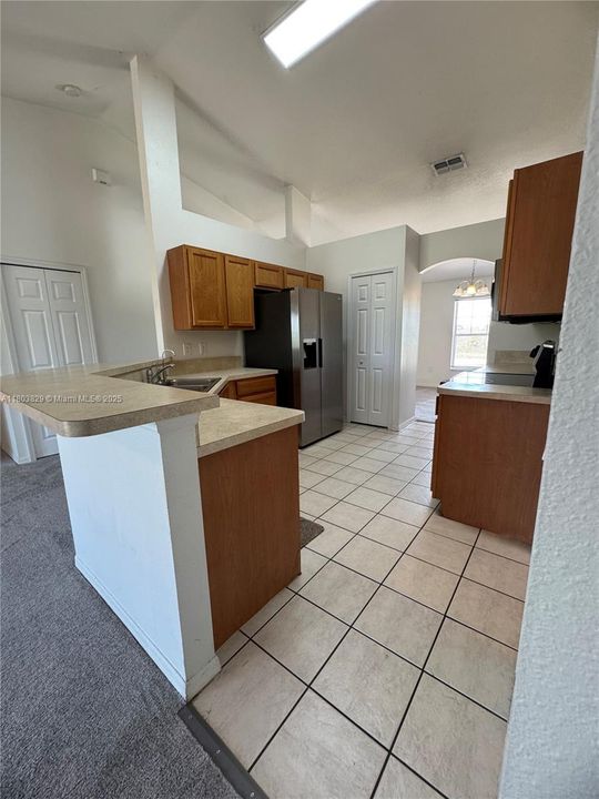 Recently Rented: $1,700 (3 beds, 2 baths, 0 Square Feet)