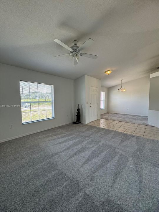Recently Rented: $1,700 (3 beds, 2 baths, 0 Square Feet)