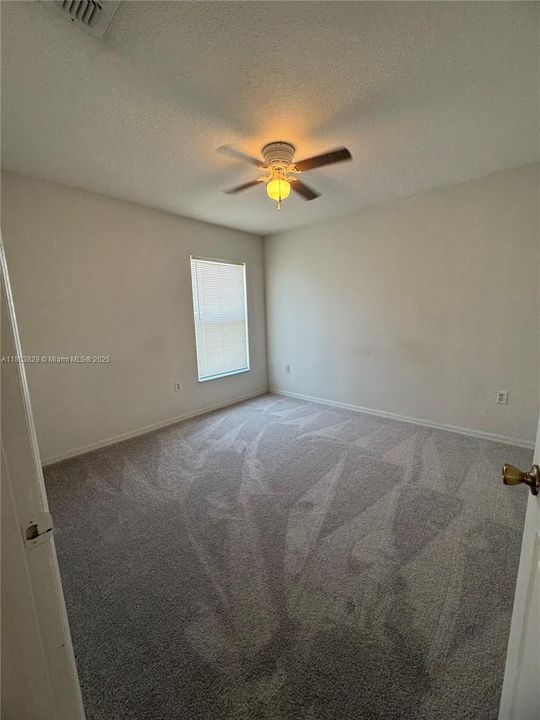 Recently Rented: $1,700 (3 beds, 2 baths, 0 Square Feet)