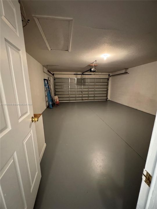 Recently Rented: $1,700 (3 beds, 2 baths, 0 Square Feet)