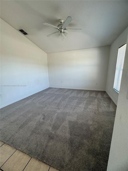 Recently Rented: $1,700 (3 beds, 2 baths, 0 Square Feet)