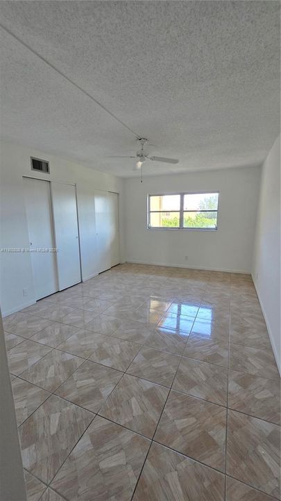 Active With Contract: $79,900 (1 beds, 1 baths, 754 Square Feet)