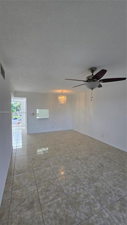 Active With Contract: $79,900 (1 beds, 1 baths, 754 Square Feet)