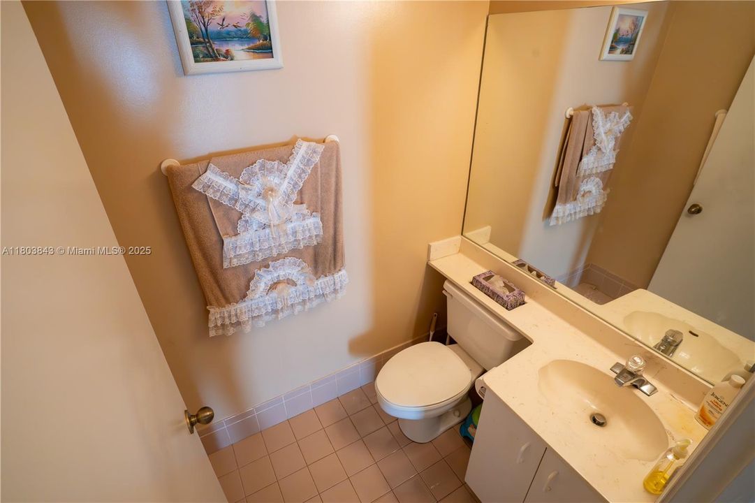 Недавно продано: $549,000 (3 спален, 2 ванн, 2071 Квадратных фут)