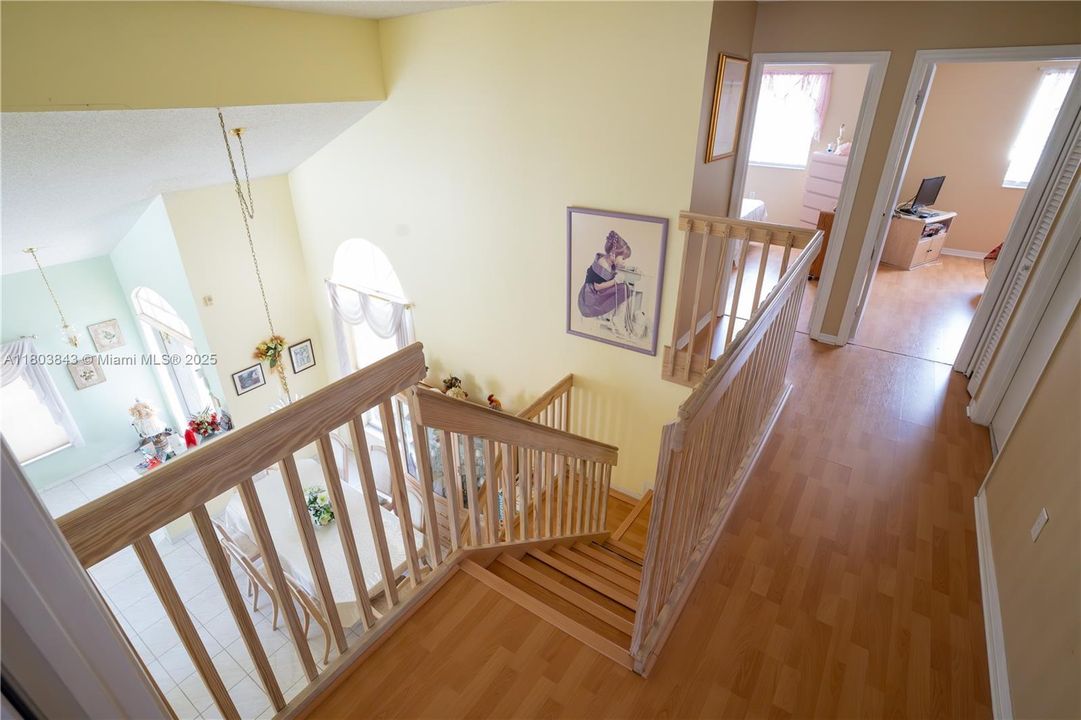 Недавно продано: $549,000 (3 спален, 2 ванн, 2071 Квадратных фут)