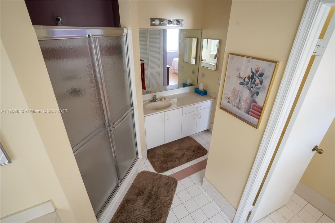 Недавно продано: $549,000 (3 спален, 2 ванн, 2071 Квадратных фут)