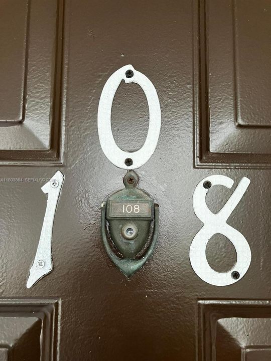 Active With Contract: $140,000 (2 beds, 2 baths, 880 Square Feet)