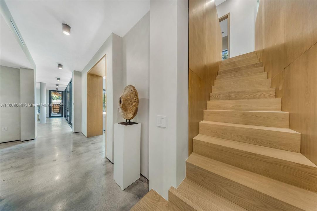 For Sale: $3,995,000 (4 beds, 5 baths, 0 Square Feet)
