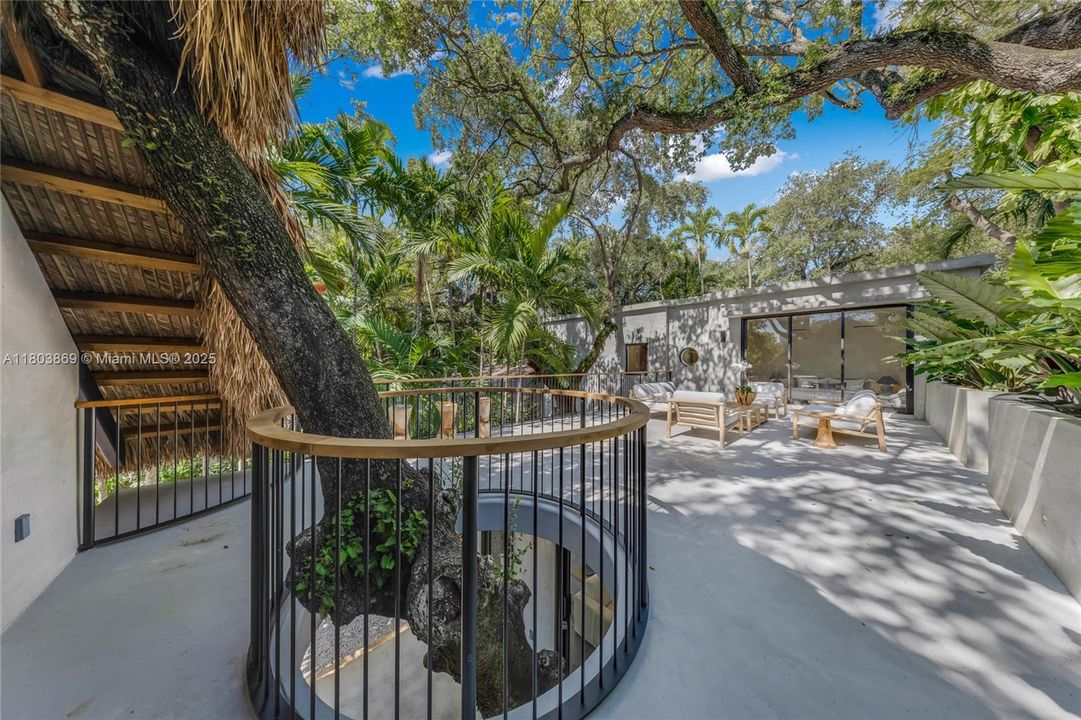 For Sale: $3,995,000 (4 beds, 5 baths, 0 Square Feet)