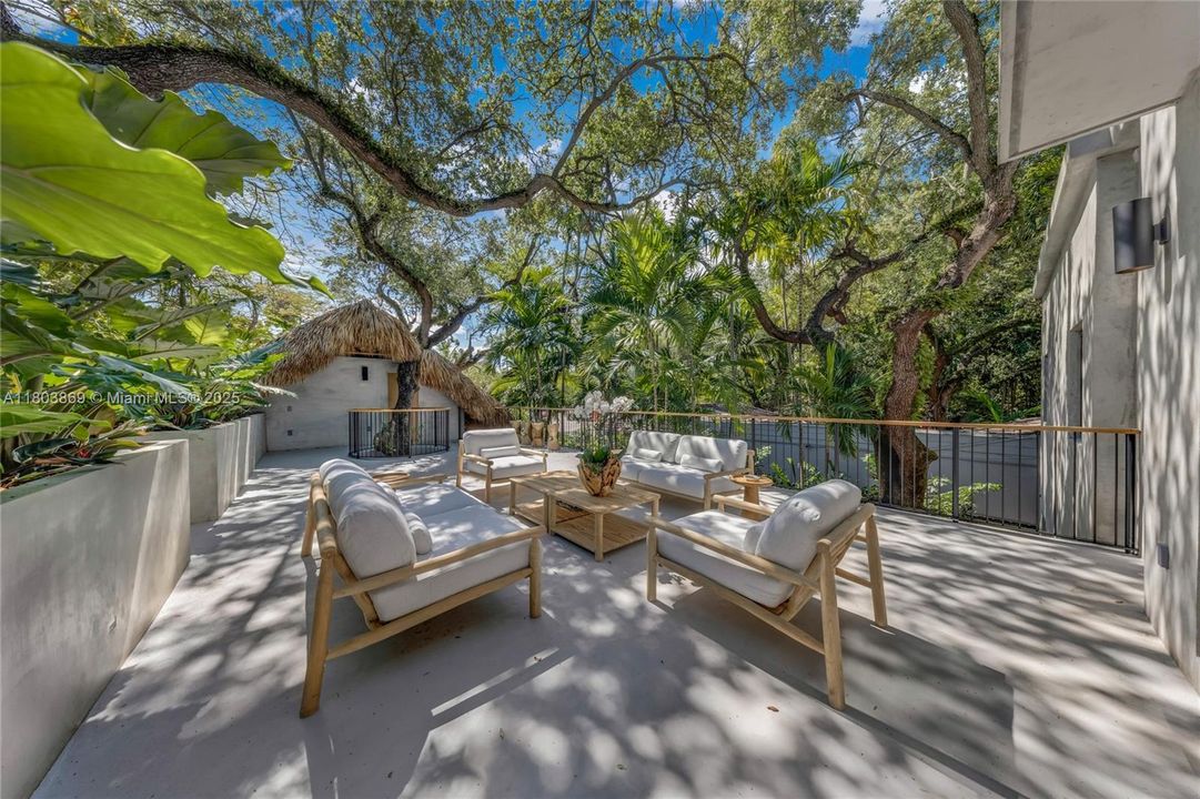 For Sale: $3,995,000 (4 beds, 5 baths, 0 Square Feet)