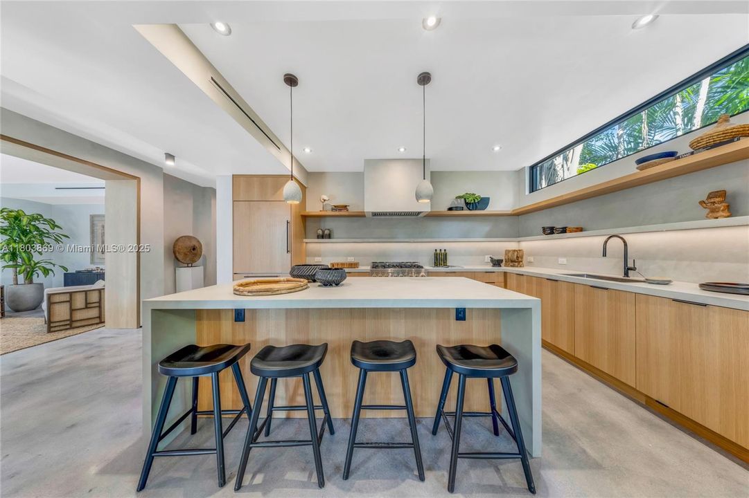 For Sale: $3,995,000 (4 beds, 5 baths, 0 Square Feet)