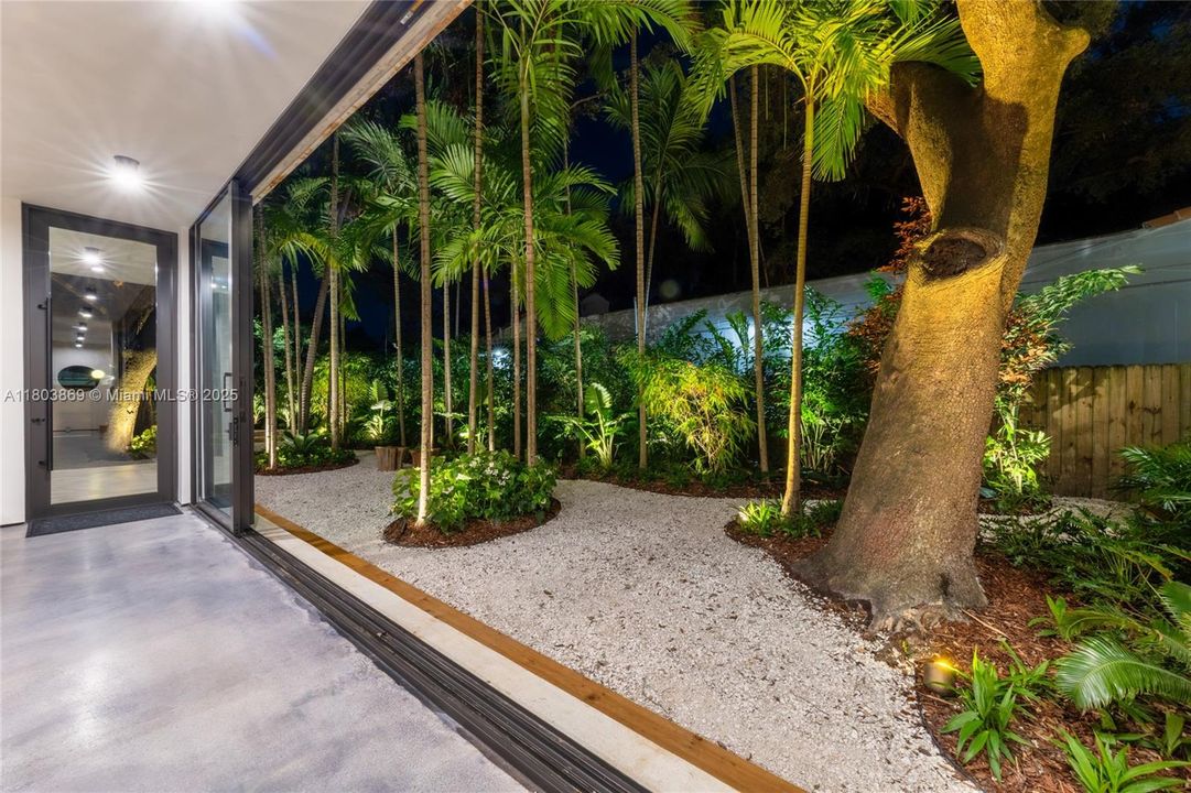 For Sale: $3,995,000 (4 beds, 5 baths, 0 Square Feet)
