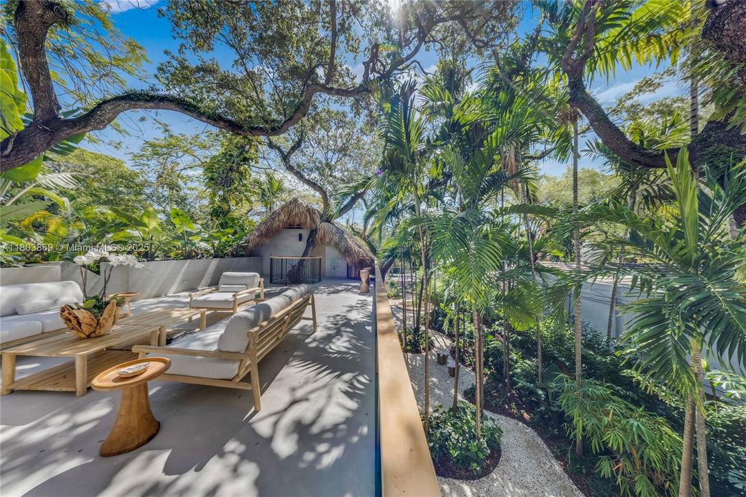 For Sale: $3,995,000 (4 beds, 5 baths, 0 Square Feet)