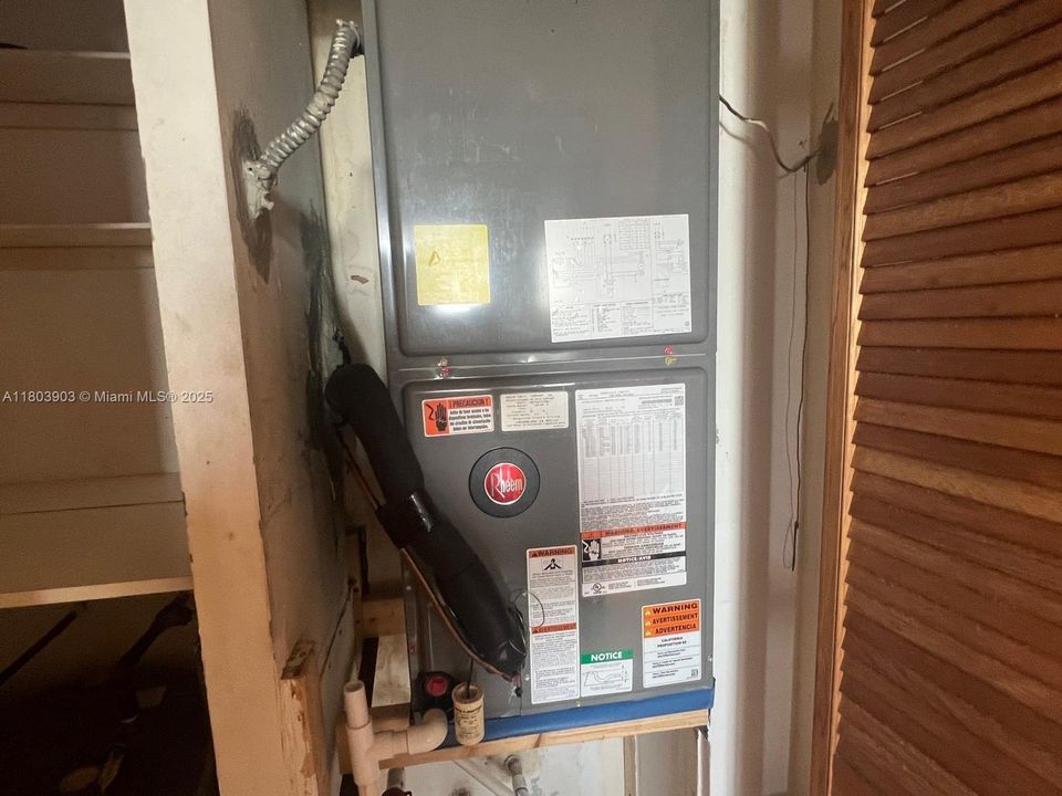 Recently Sold: $269,000 (2 beds, 2 baths, 1064 Square Feet)