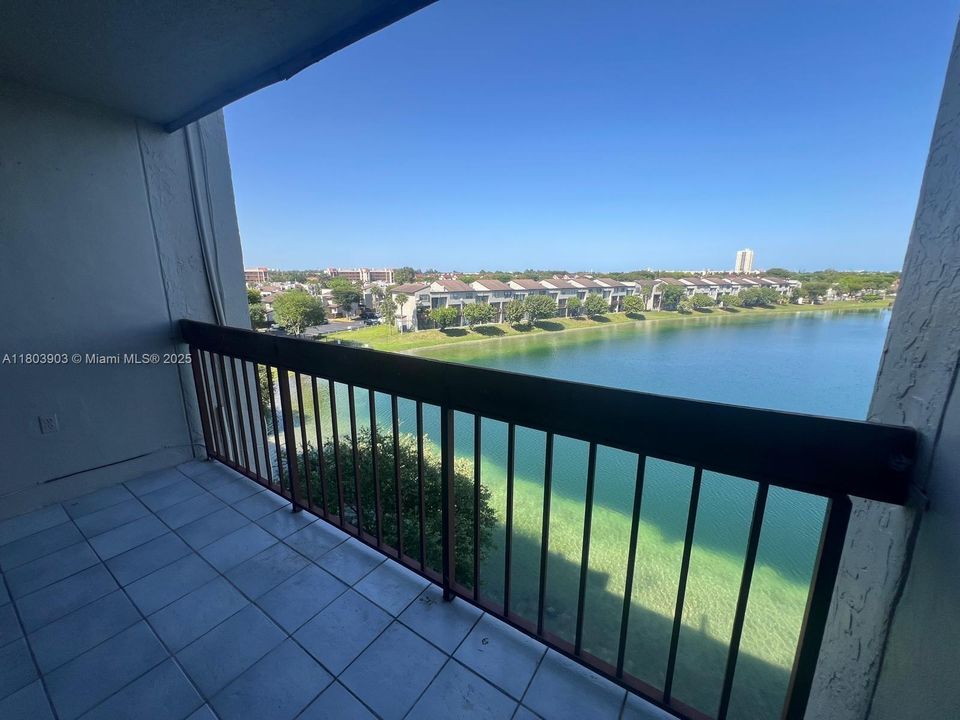 Recently Sold: $269,000 (2 beds, 2 baths, 1064 Square Feet)