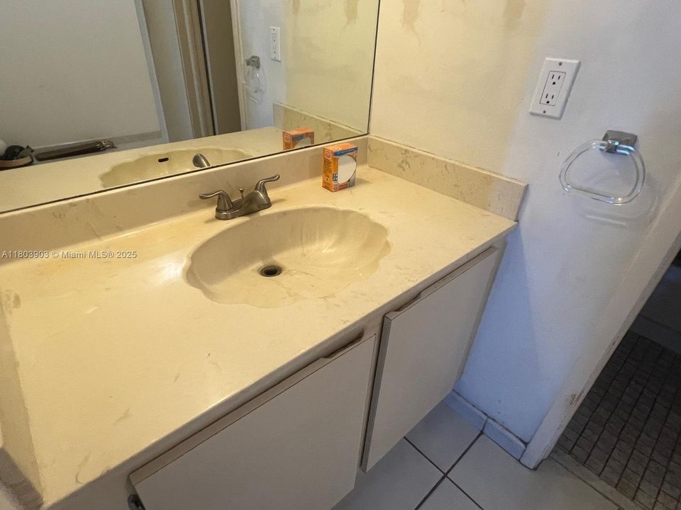 Recently Sold: $269,000 (2 beds, 2 baths, 1064 Square Feet)