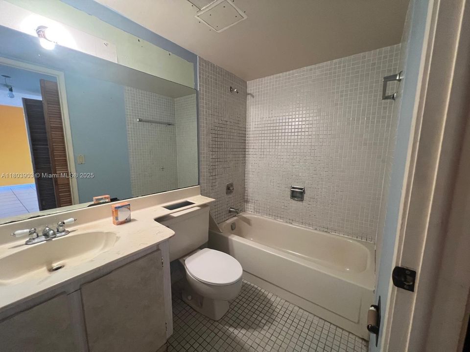 Recently Sold: $269,000 (2 beds, 2 baths, 1064 Square Feet)