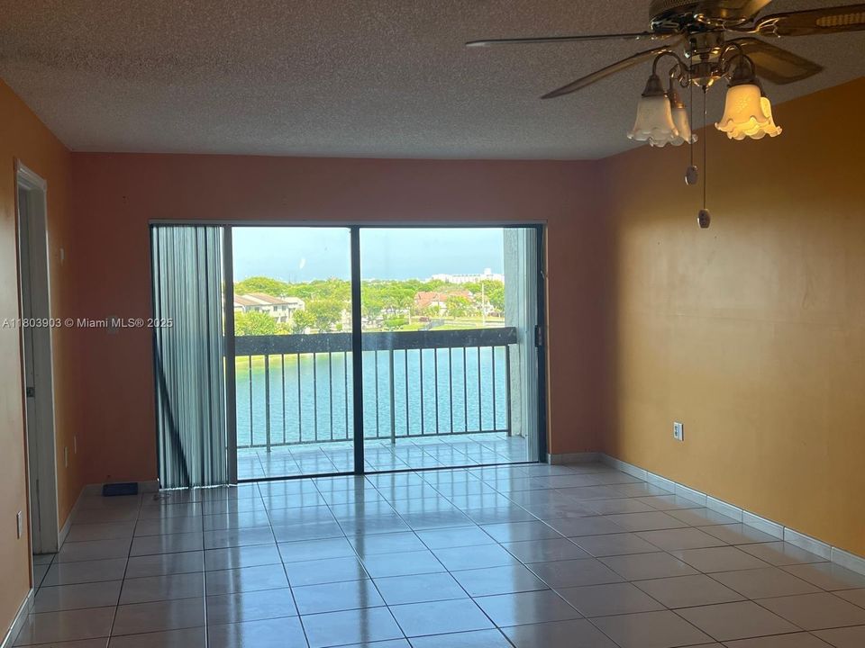 Recently Sold: $269,000 (2 beds, 2 baths, 1064 Square Feet)