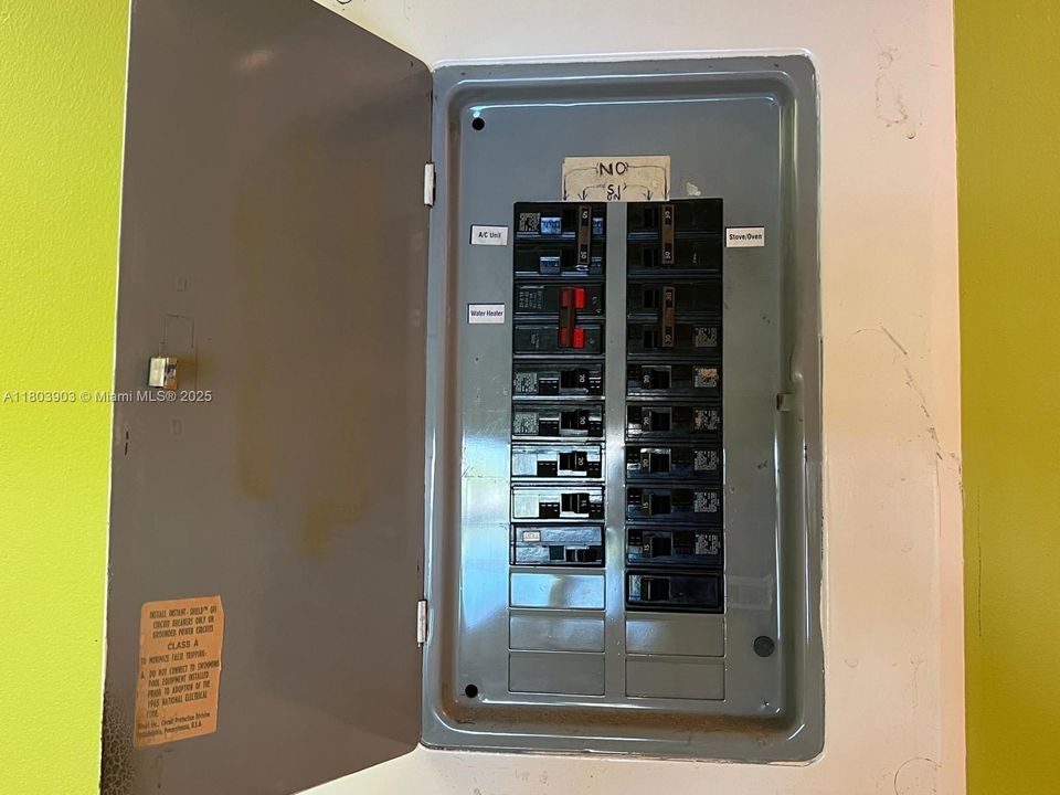 Recently Sold: $269,000 (2 beds, 2 baths, 1064 Square Feet)