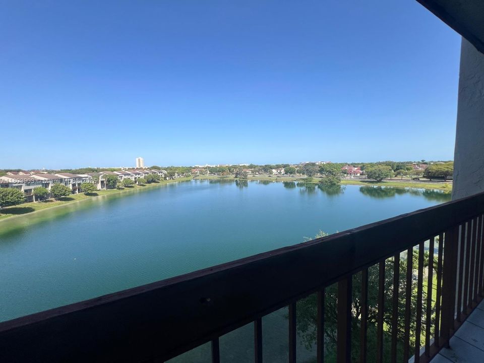 Recently Sold: $269,000 (2 beds, 2 baths, 1064 Square Feet)