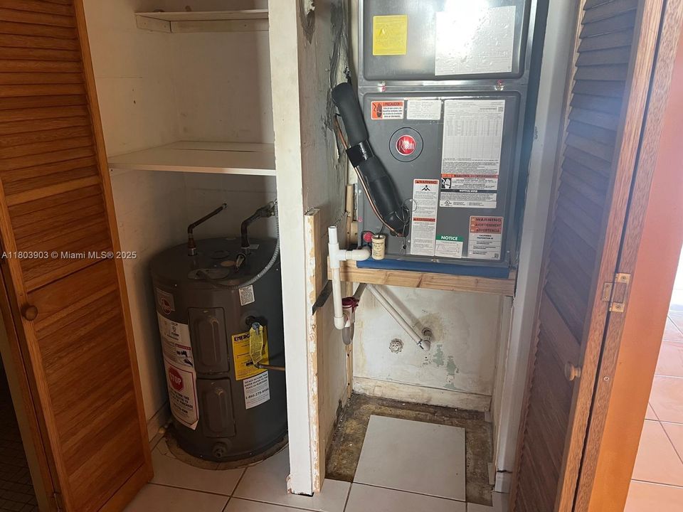 Recently Sold: $269,000 (2 beds, 2 baths, 1064 Square Feet)