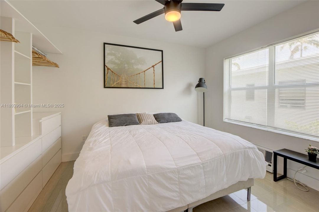 Recently Sold: $283,000 (1 beds, 1 baths, 460 Square Feet)