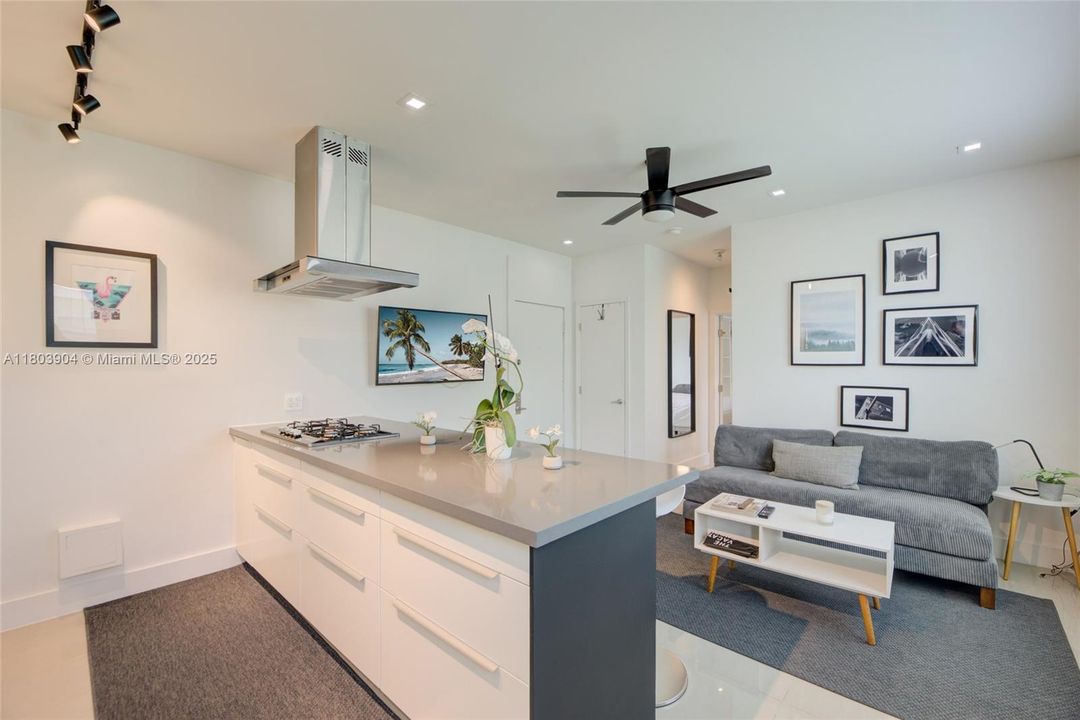 Recently Sold: $283,000 (1 beds, 1 baths, 460 Square Feet)