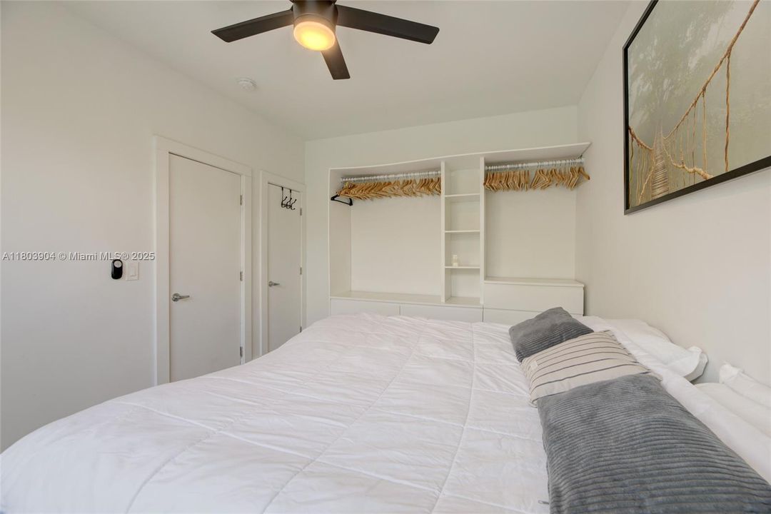 Recently Sold: $283,000 (1 beds, 1 baths, 460 Square Feet)