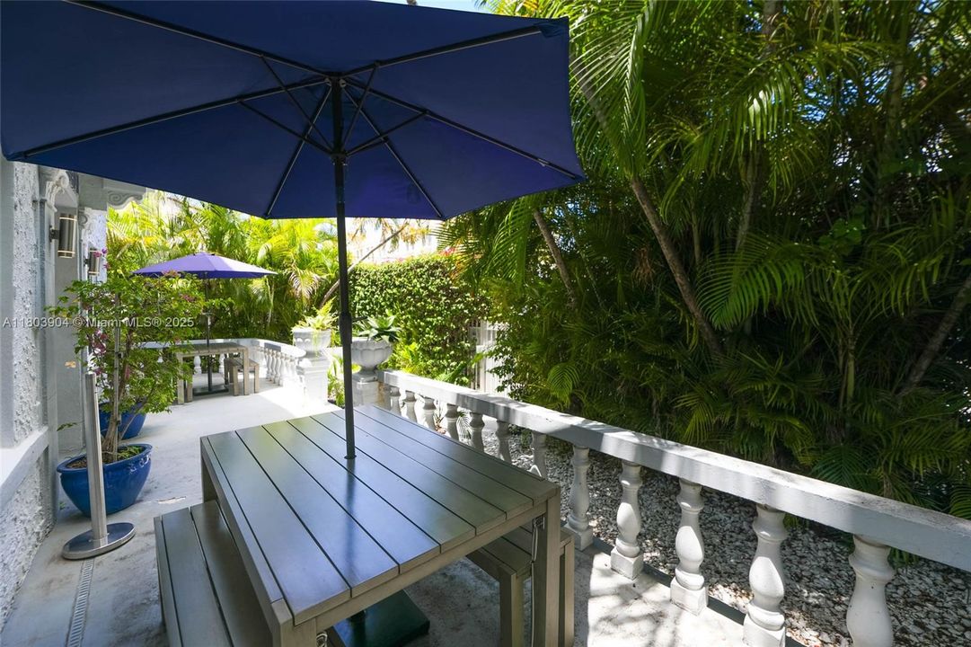 Recently Sold: $283,000 (1 beds, 1 baths, 460 Square Feet)