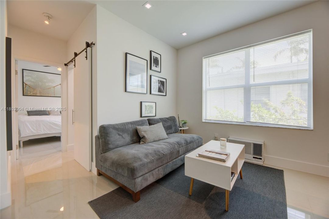 Recently Sold: $283,000 (1 beds, 1 baths, 460 Square Feet)