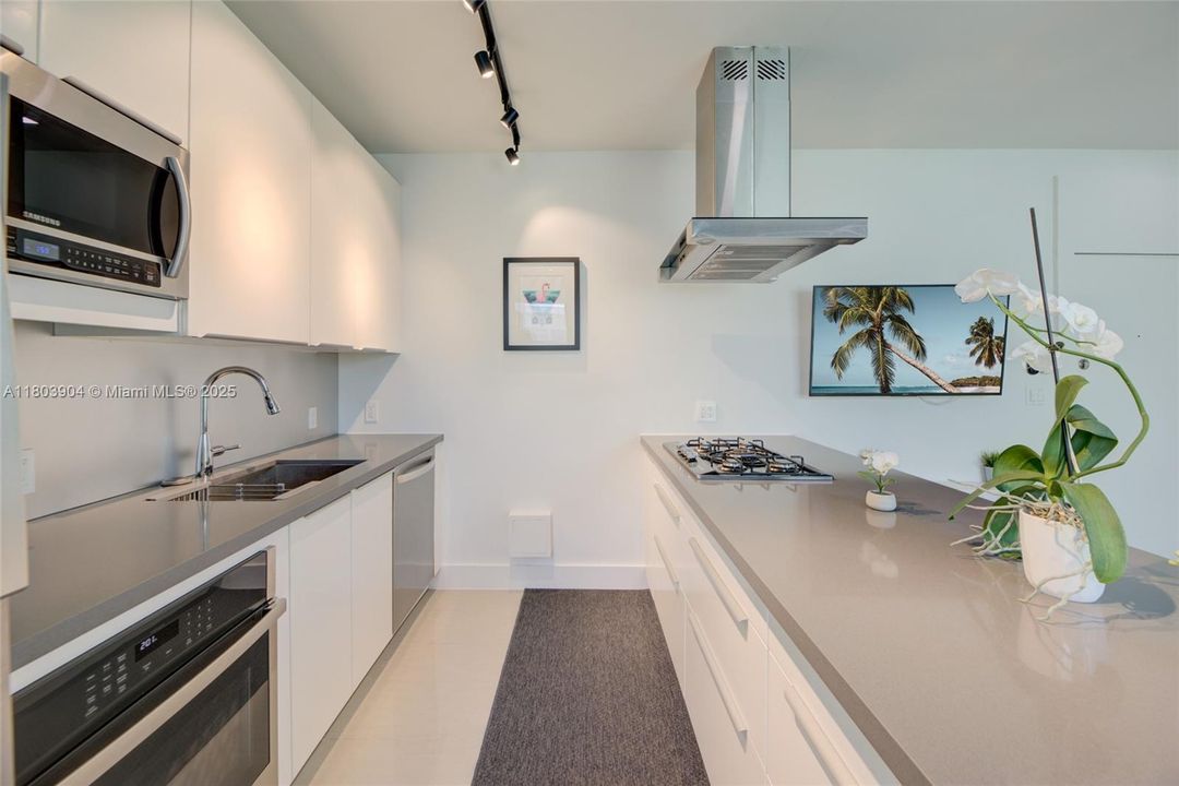 Recently Sold: $283,000 (1 beds, 1 baths, 460 Square Feet)