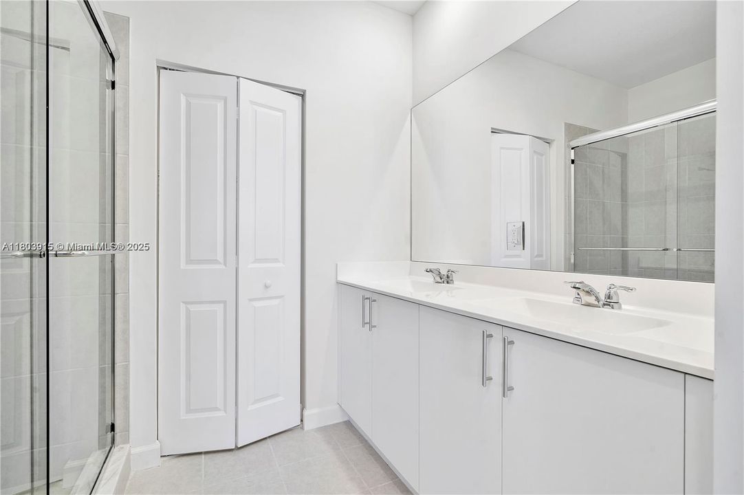 Recientemente alquilado: $4,200 (3 camas, 2 baños, 1854 Pies cuadrados)