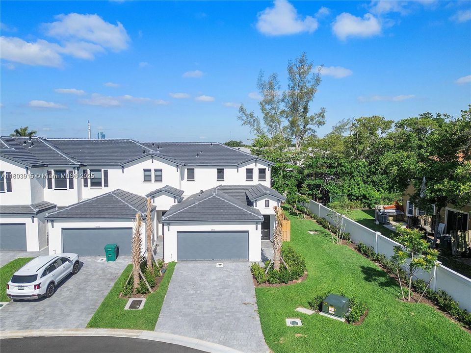 Recientemente alquilado: $4,200 (3 camas, 2 baños, 1854 Pies cuadrados)